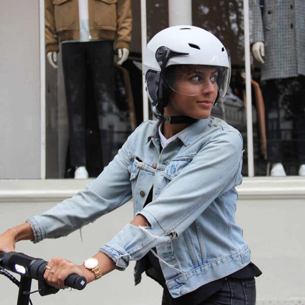 Casque LED H.30 Vision Cool Grey Avec Visière Pour Vélo, Trottinette 3 Casque LED H.30 Vision Cool Grey Avec Visière Pour Vélo, Trottinette – Image 3