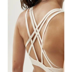 Born Living Yoga Haut De Sport Pour Femme En Tissu Performant à Maintien élevé Indi -Plein Air Sports Magasin haut de sport pour femme en tissu performant a maintien eleve indi 2