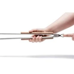 Petromax Grill Tong Small Charbon -Plein Air Sports Magasin petromax grill tong small charbon 4