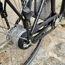 Reconditionné - Vélo électrique Amsterdam Air - City Premium - Excellent état -Plein Air Sports Magasin reconditionne velo electrique amsterdam air city premium excellent etat 4