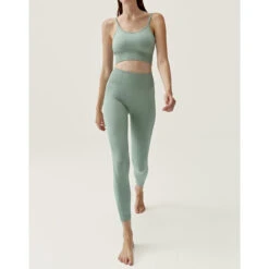 Soutien-gorge De Sport à Maintien Moyen Sureya Born Living Yoga Pour Femme 7 Soutien-gorge De Sport à Maintien Moyen Sureya Born Living Yoga Pour Femme -Plein Air Sports Magasin soutien gorge de sport a maintien moyen sureya born living yoga pour femme 2