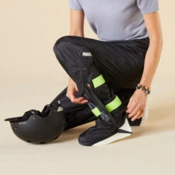 BTWIN SURPANTALON PLUIE VELO VILLE AVEC COUVRE-CHAUSSURES INTEGREES 100 NOIR 14 BTWIN SURPANTALON PLUIE VELO VILLE AVEC COUVRE-CHAUSSURES INTEGREES 100 NOIR -Plein Air Sports Magasin surpantalon pluie velo ville avec couvre chaussures integrees 100 noir 4