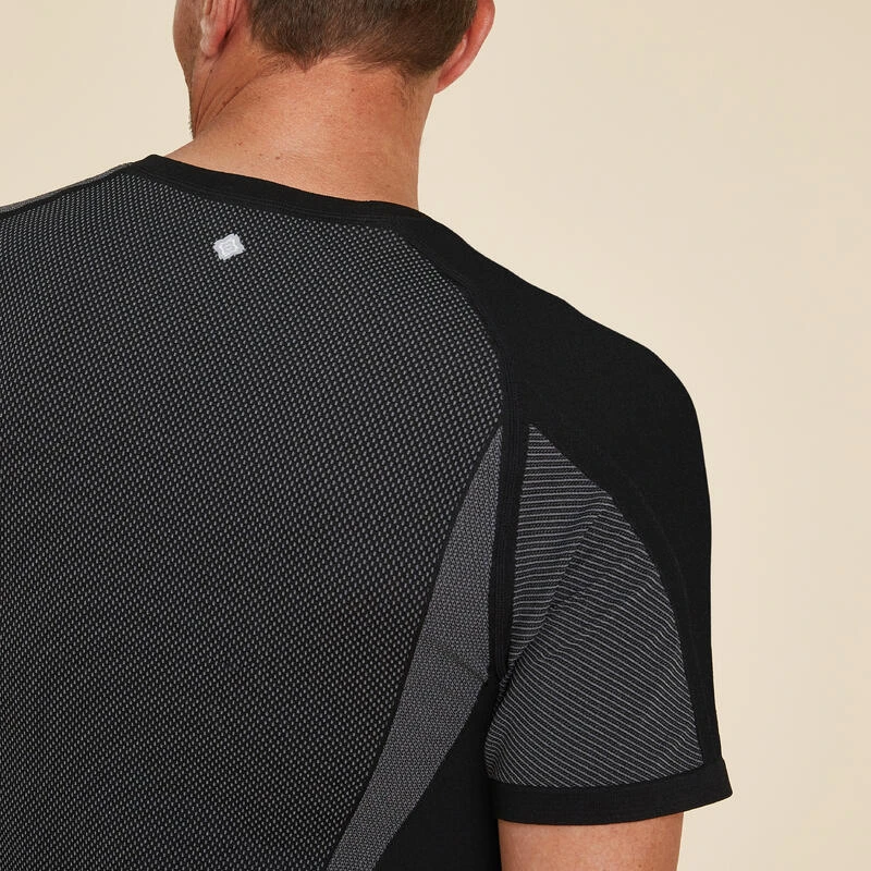T-SHIRT SEAMLESS YOGA HOMME SECONDE PEAU NOIR 6 T-SHIRT SEAMLESS YOGA HOMME SECONDE PEAU NOIR – Image 6