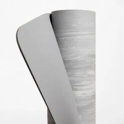 TAPIS DE YOGA GRIP 185 X 65 CM X 5MM GRIS -Plein Air Sports Magasin tapis de yoga grip 185 x 65 cm x 5mm gris 3