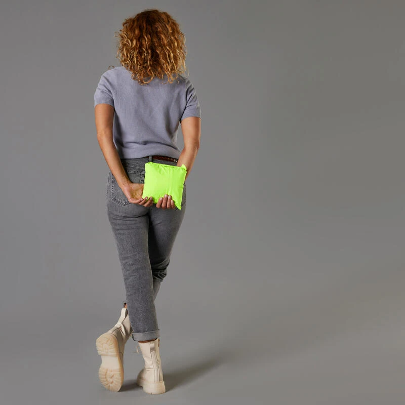 BTWIN VESTE PLUIE VELO VILLE FEMME 120 JAUNE FLUO CERTIFIÉE EPI VISIBILITÉ JOUR 5 BTWIN VESTE PLUIE VELO VILLE FEMME 120 JAUNE FLUO CERTIFIÉE EPI VISIBILITÉ JOUR – Image 5