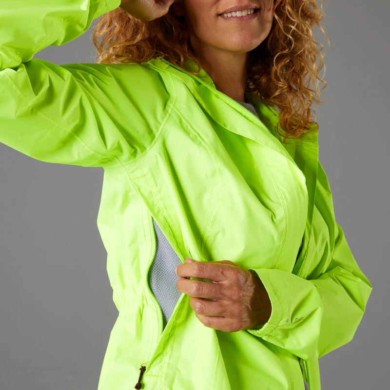 BTWIN VESTE PLUIE VELO VILLE FEMME 120 JAUNE FLUO CERTIFIÉE EPI VISIBILITÉ JOUR 9 BTWIN VESTE PLUIE VELO VILLE FEMME 120 JAUNE FLUO CERTIFIÉE EPI VISIBILITÉ JOUR – Image 9